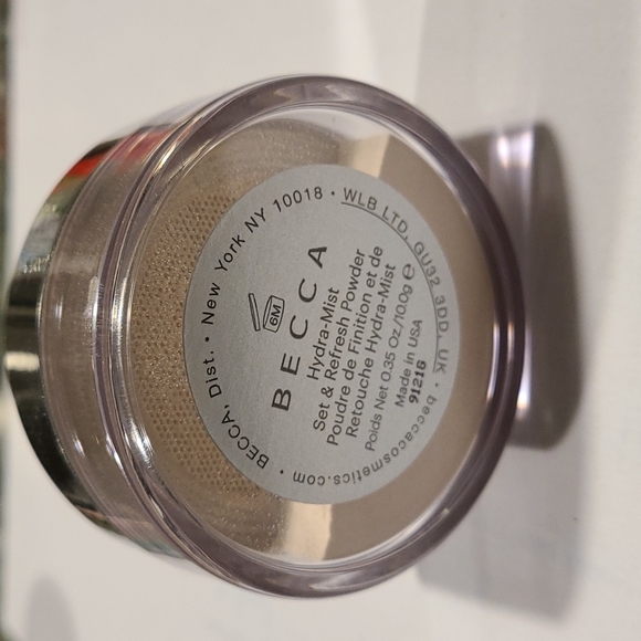 BECCA Set and Refresh Powder - Picture 2 of 2